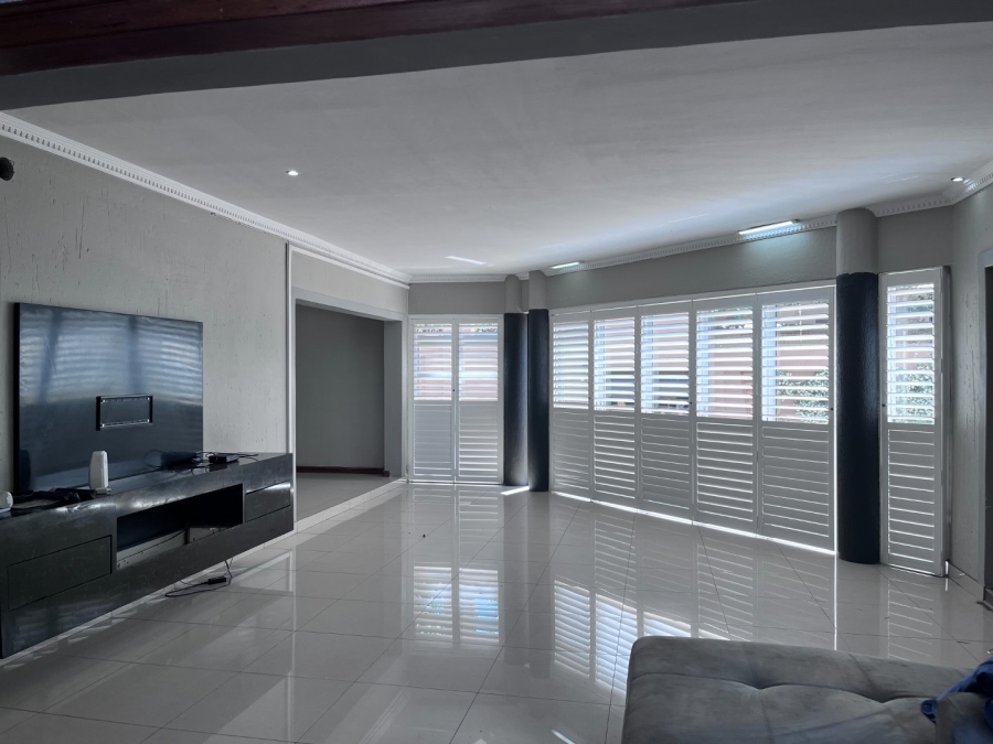 5 Bedroom Property for Sale in Vanderbijlpark SW 5 Gauteng