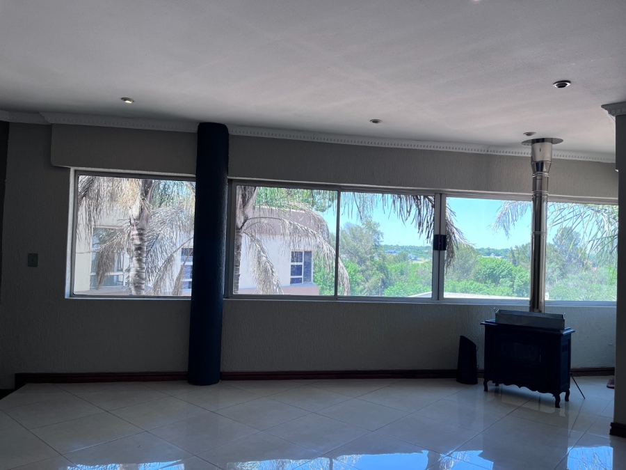 5 Bedroom Property for Sale in Vanderbijlpark SW 5 Gauteng