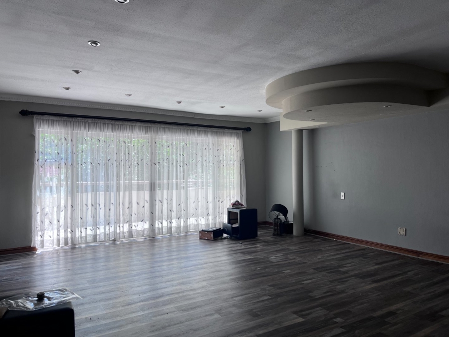5 Bedroom Property for Sale in Vanderbijlpark SW 5 Gauteng