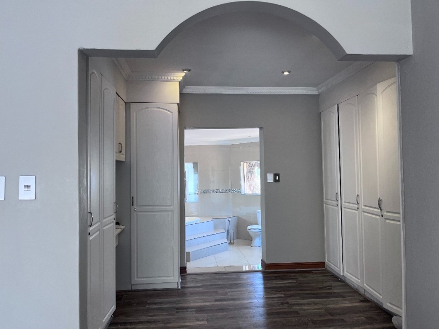 5 Bedroom Property for Sale in Vanderbijlpark SW 5 Gauteng