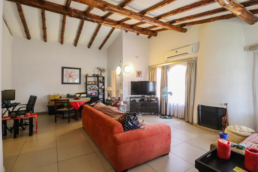 3 Bedroom Property for Sale in Bonaero Park Gauteng