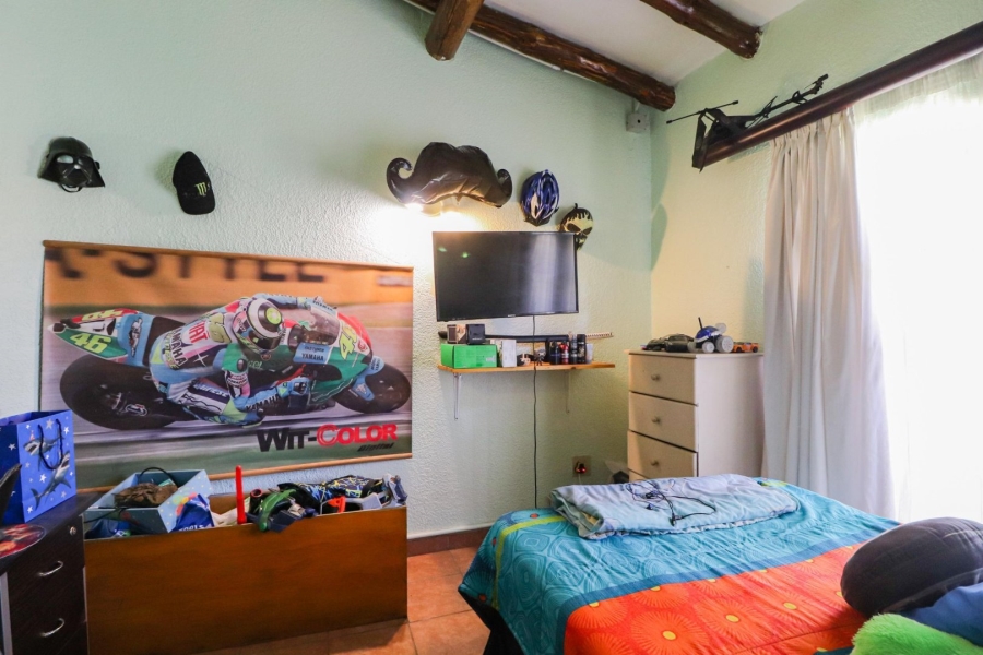 3 Bedroom Property for Sale in Bonaero Park Gauteng