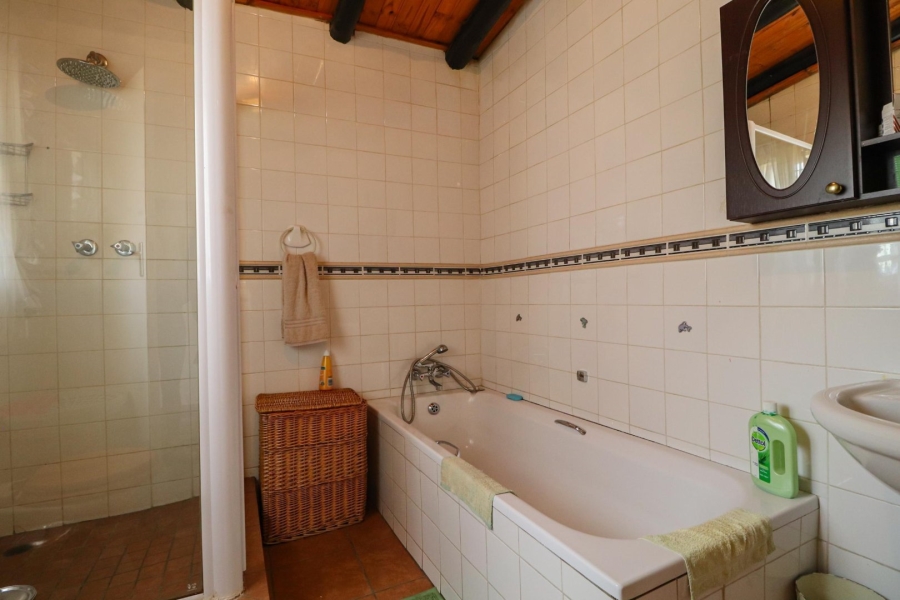 3 Bedroom Property for Sale in Bonaero Park Gauteng