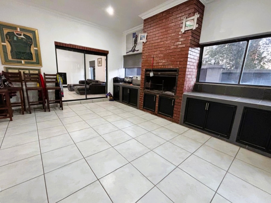 4 Bedroom Property for Sale in Midstream Estate Gauteng