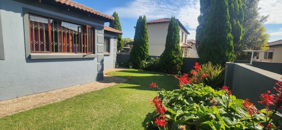 3 Bedroom Property for Sale in Kosmosdal Gauteng