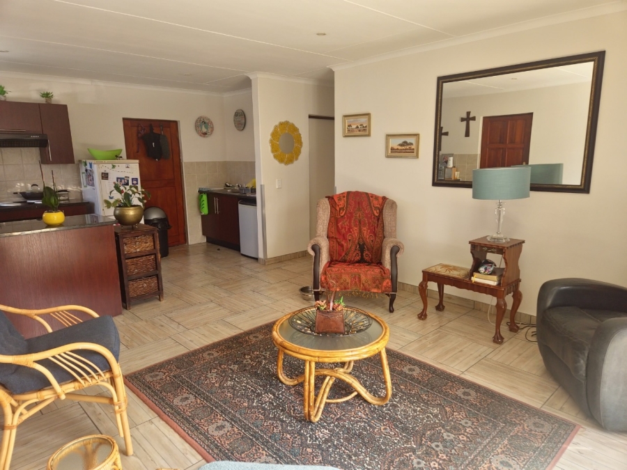 3 Bedroom Property for Sale in Kosmosdal Gauteng