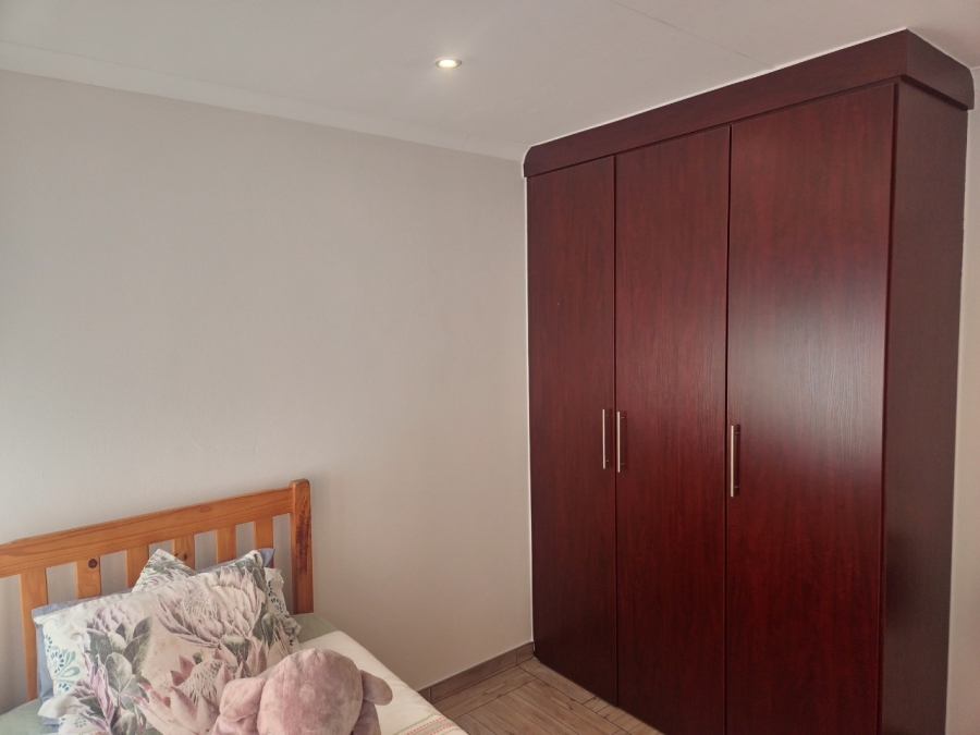 3 Bedroom Property for Sale in Kosmosdal Gauteng