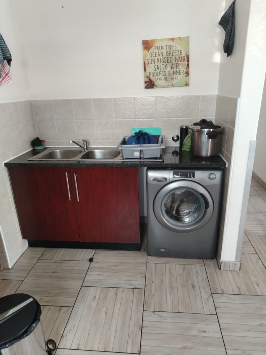 3 Bedroom Property for Sale in Kosmosdal Gauteng