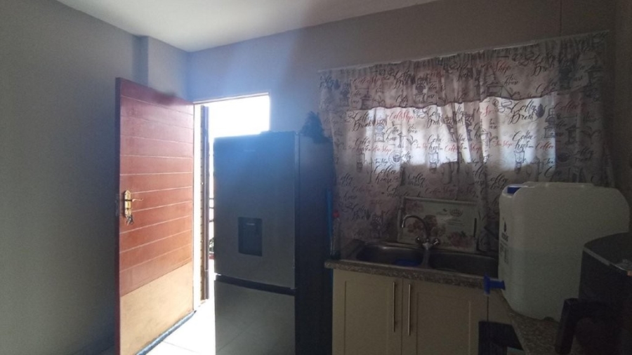 2 Bedroom Property for Sale in Annlin-wes Gauteng