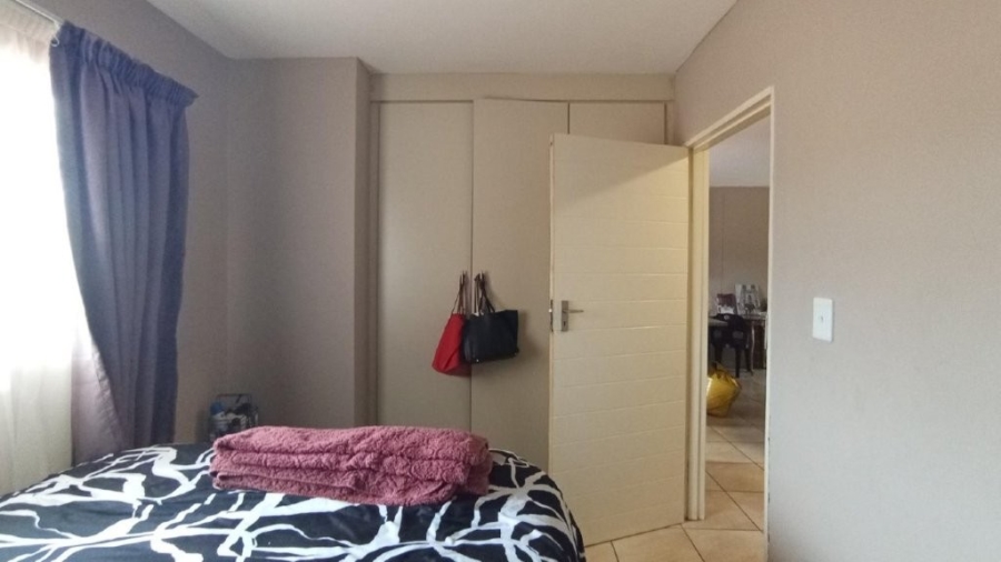 2 Bedroom Property for Sale in Annlin-wes Gauteng