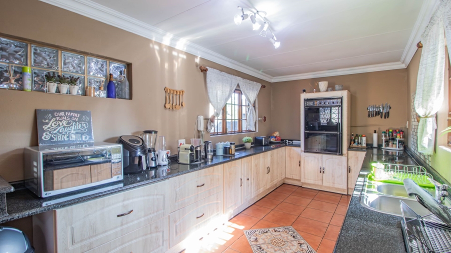 4 Bedroom Property for Sale in Bonaero Park Gauteng