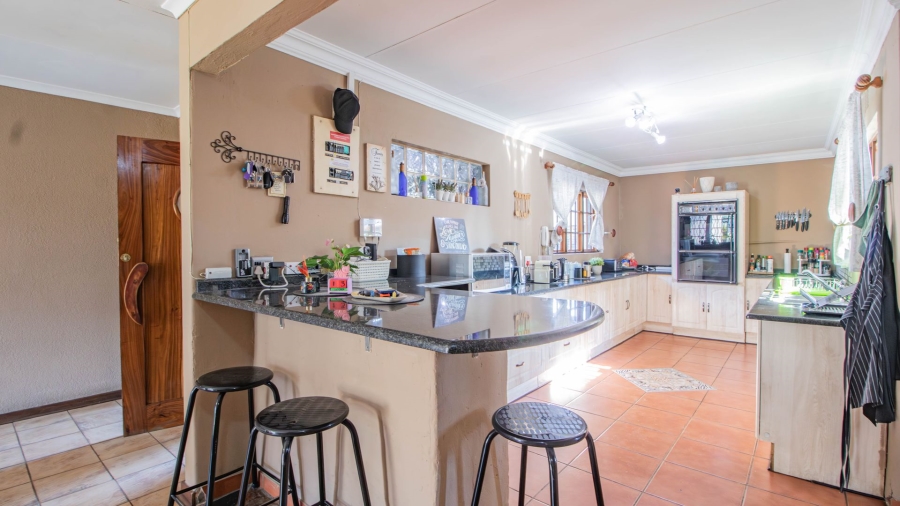 4 Bedroom Property for Sale in Bonaero Park Gauteng