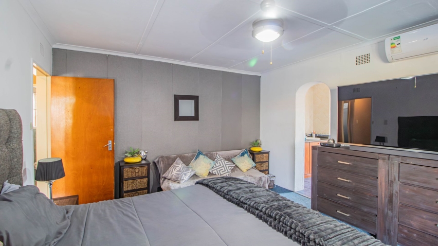 4 Bedroom Property for Sale in Bonaero Park Gauteng