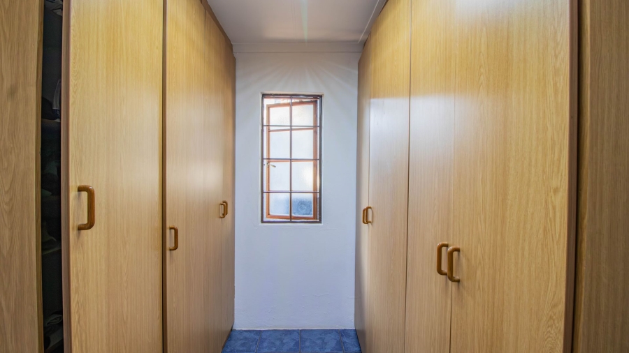 4 Bedroom Property for Sale in Bonaero Park Gauteng
