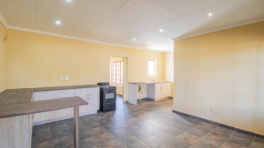 4 Bedroom Property for Sale in Bonaero Park Gauteng