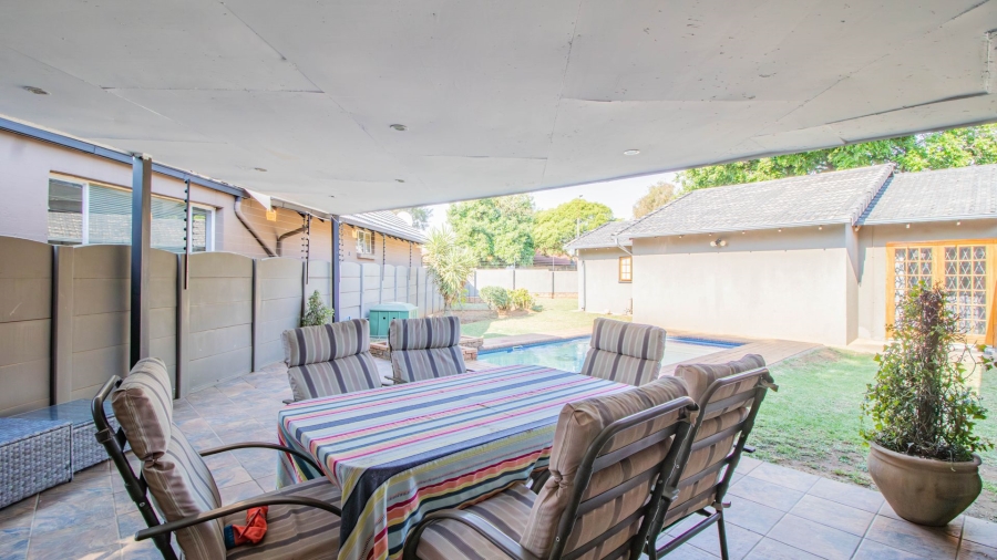 4 Bedroom Property for Sale in Bonaero Park Gauteng