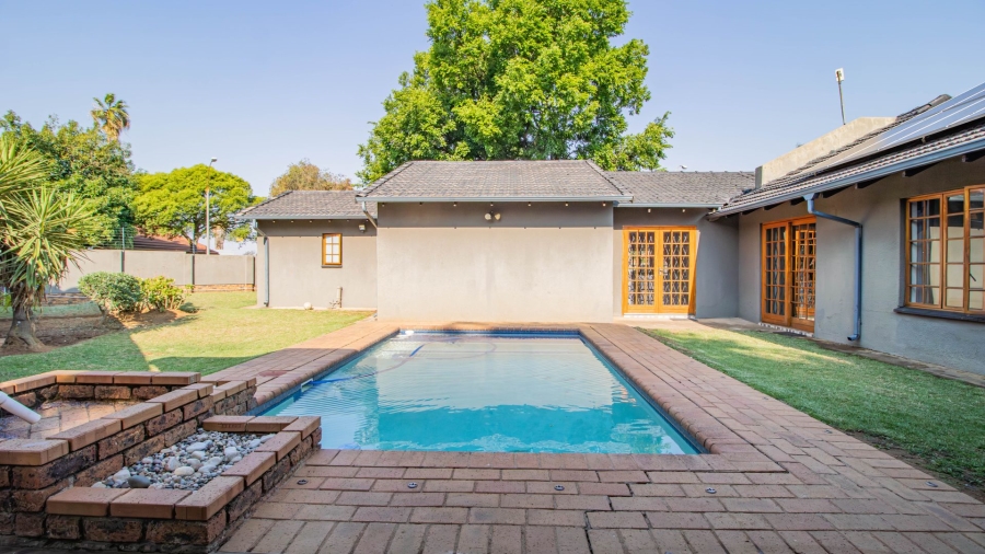 4 Bedroom Property for Sale in Bonaero Park Gauteng