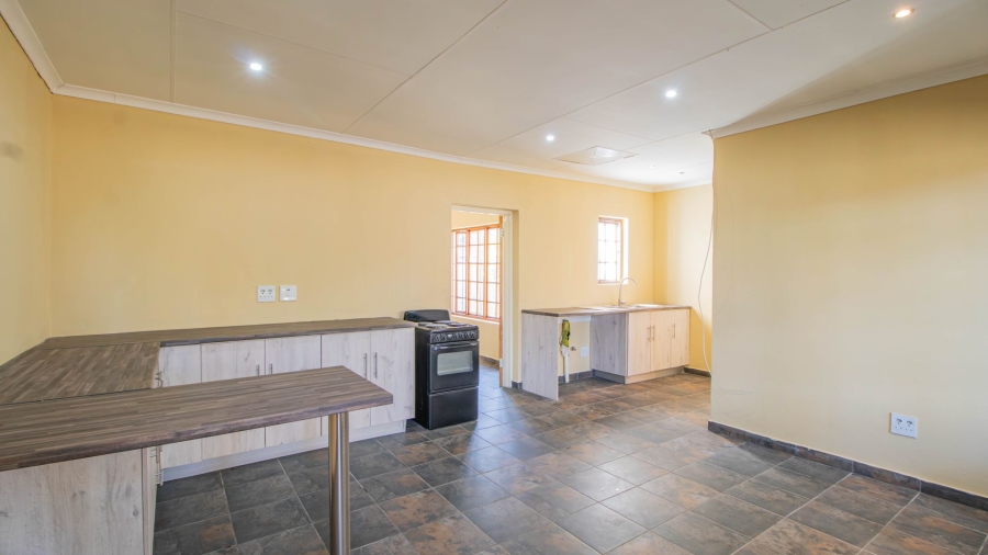 4 Bedroom Property for Sale in Bonaero Park Gauteng