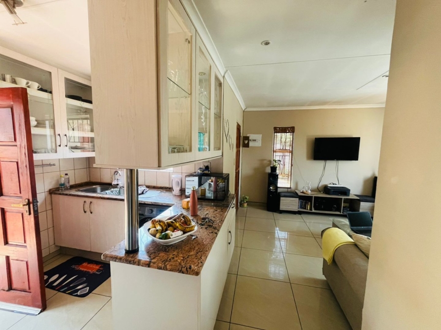 5 Bedroom Property for Sale in Cosmo City Gauteng