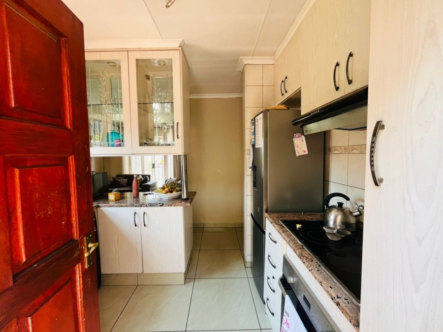 5 Bedroom Property for Sale in Cosmo City Gauteng