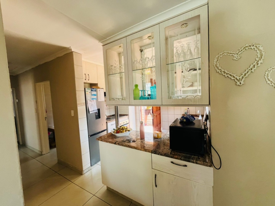 5 Bedroom Property for Sale in Cosmo City Gauteng