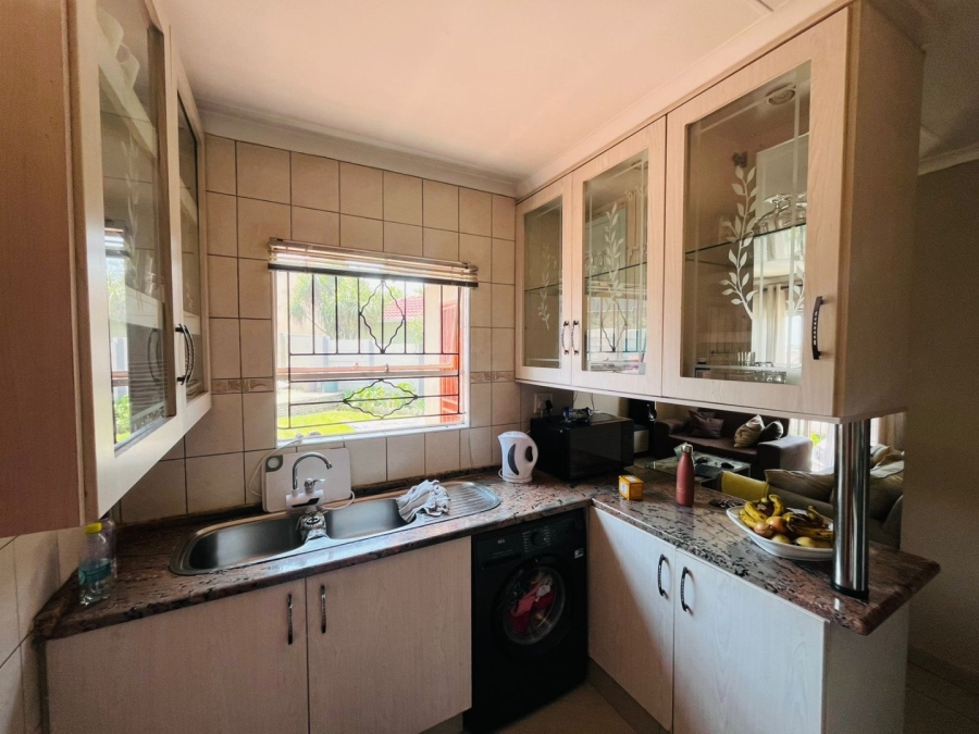 5 Bedroom Property for Sale in Cosmo City Gauteng