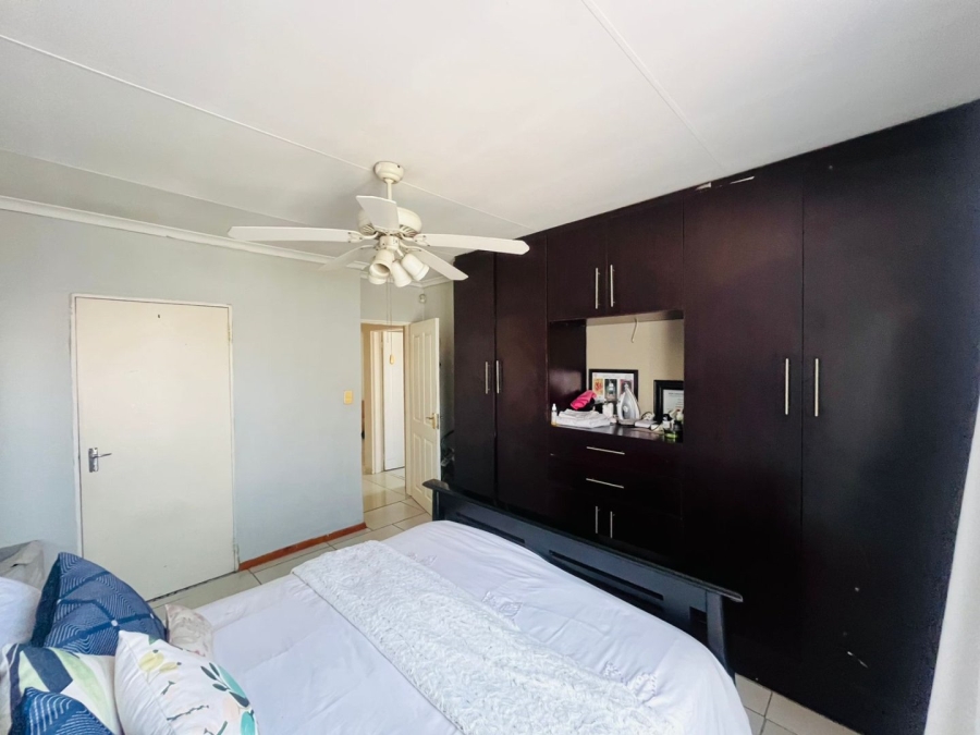 5 Bedroom Property for Sale in Cosmo City Gauteng