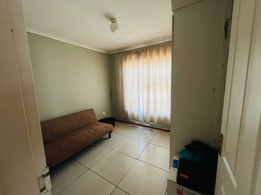 5 Bedroom Property for Sale in Cosmo City Gauteng