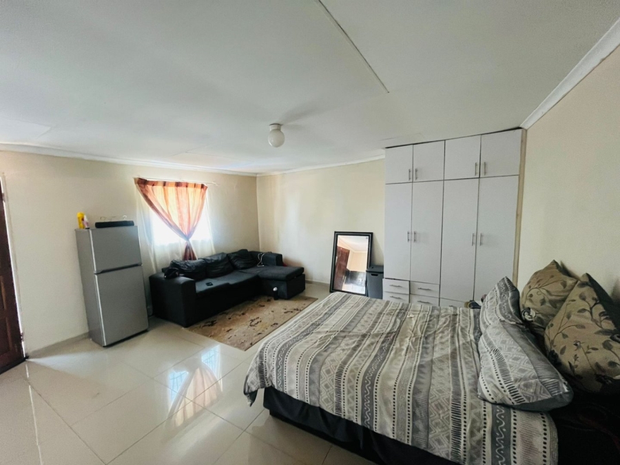 5 Bedroom Property for Sale in Cosmo City Gauteng