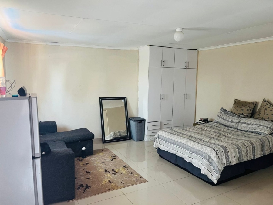 5 Bedroom Property for Sale in Cosmo City Gauteng