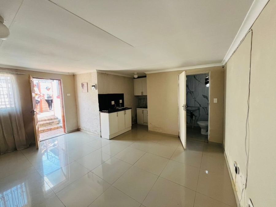 5 Bedroom Property for Sale in Cosmo City Gauteng