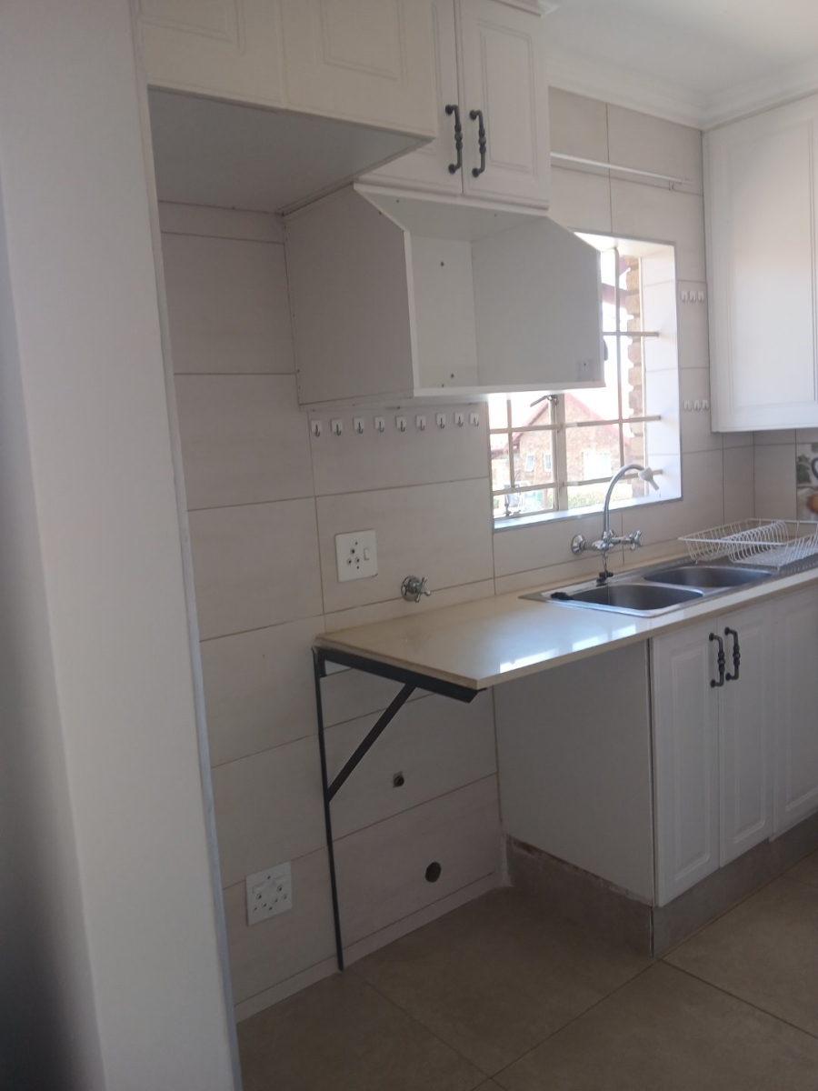 To Let 2 Bedroom Property for Rent in Highveld Gauteng