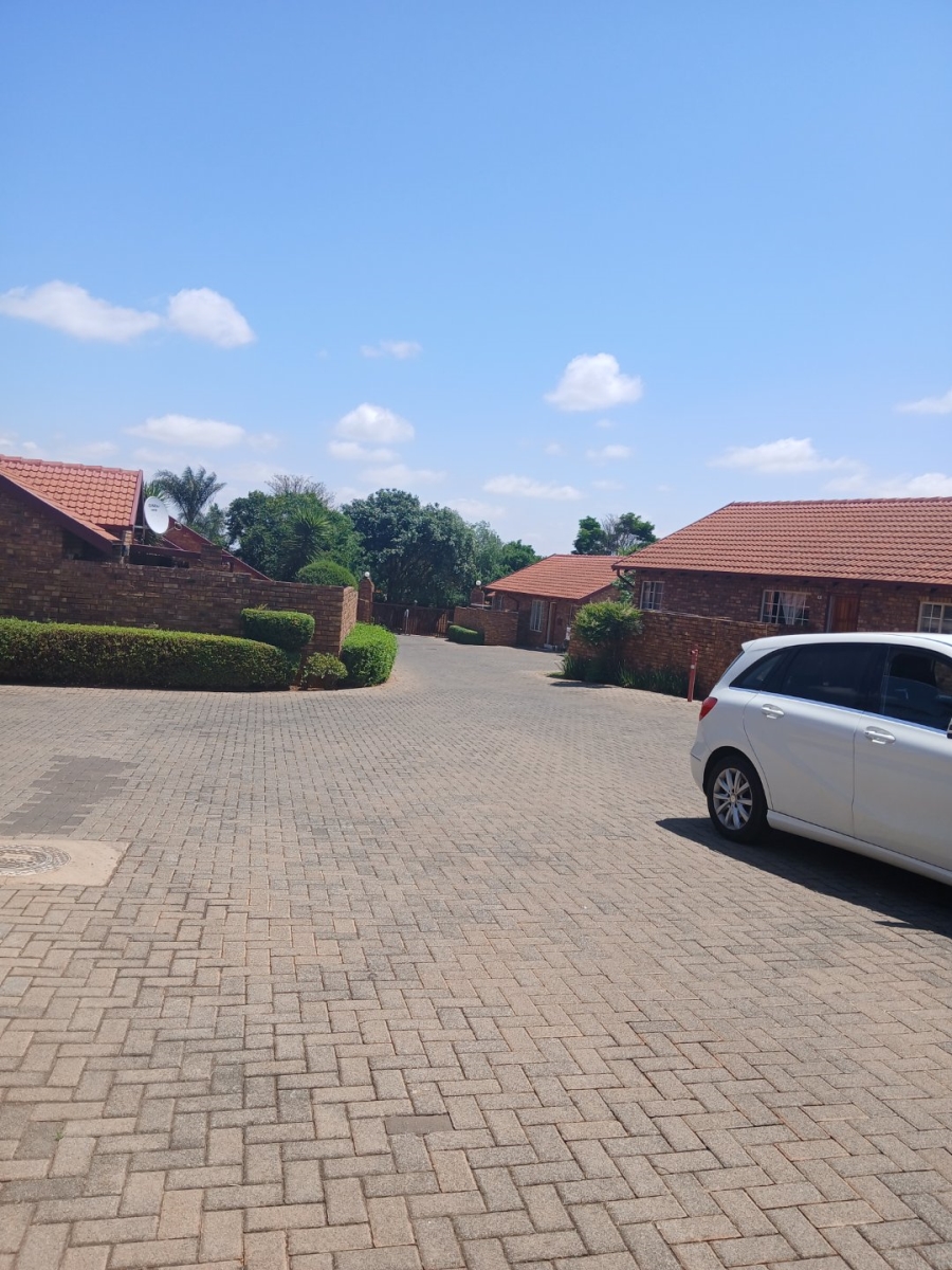 To Let 2 Bedroom Property for Rent in Highveld Gauteng