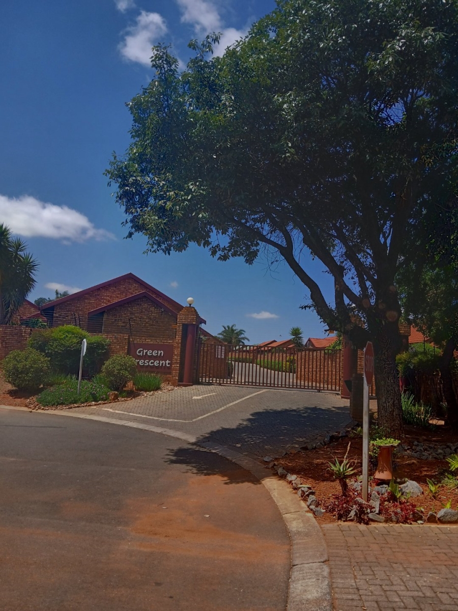 To Let 2 Bedroom Property for Rent in Highveld Gauteng