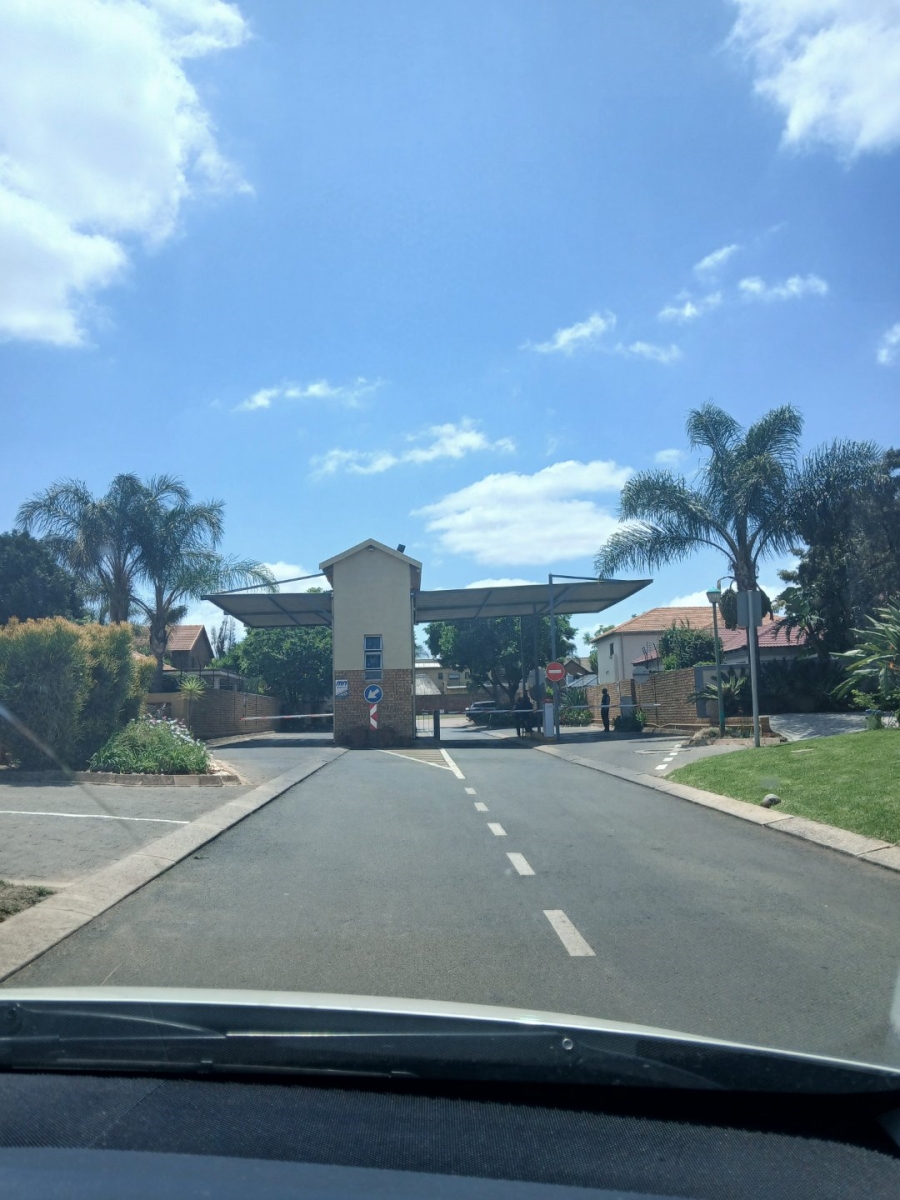 To Let 2 Bedroom Property for Rent in Highveld Gauteng