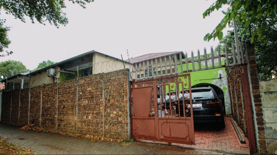 4 Bedroom Property for Sale in Bezuidenhout Valley Gauteng
