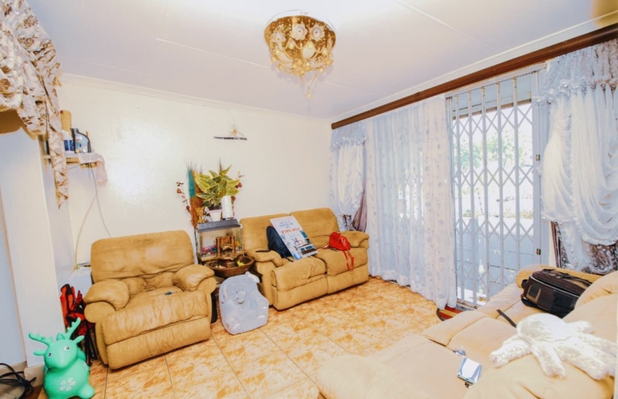 4 Bedroom Property for Sale in Bezuidenhout Valley Gauteng