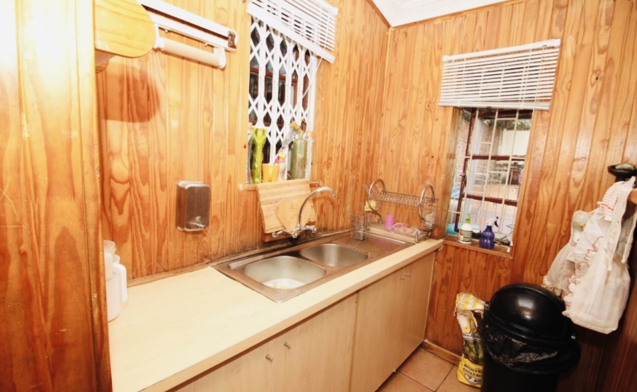 4 Bedroom Property for Sale in Bezuidenhout Valley Gauteng