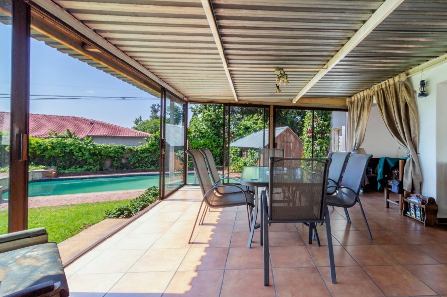 3 Bedroom Property for Sale in Brackendowns Gauteng