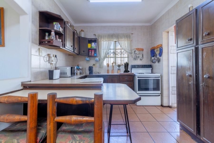 3 Bedroom Property for Sale in Brackendowns Gauteng