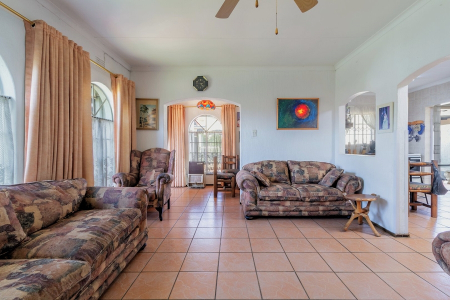 3 Bedroom Property for Sale in Brackendowns Gauteng