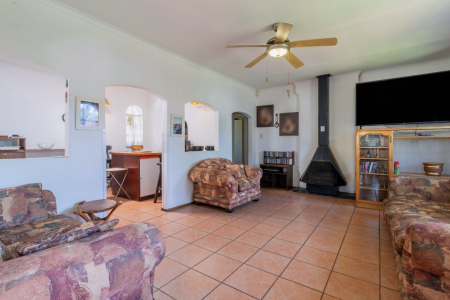 3 Bedroom Property for Sale in Brackendowns Gauteng
