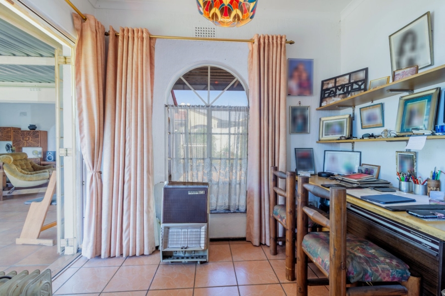 3 Bedroom Property for Sale in Brackendowns Gauteng
