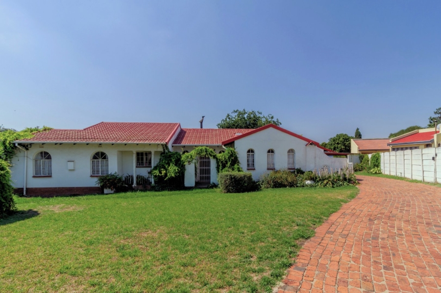 3 Bedroom Property for Sale in Brackendowns Gauteng