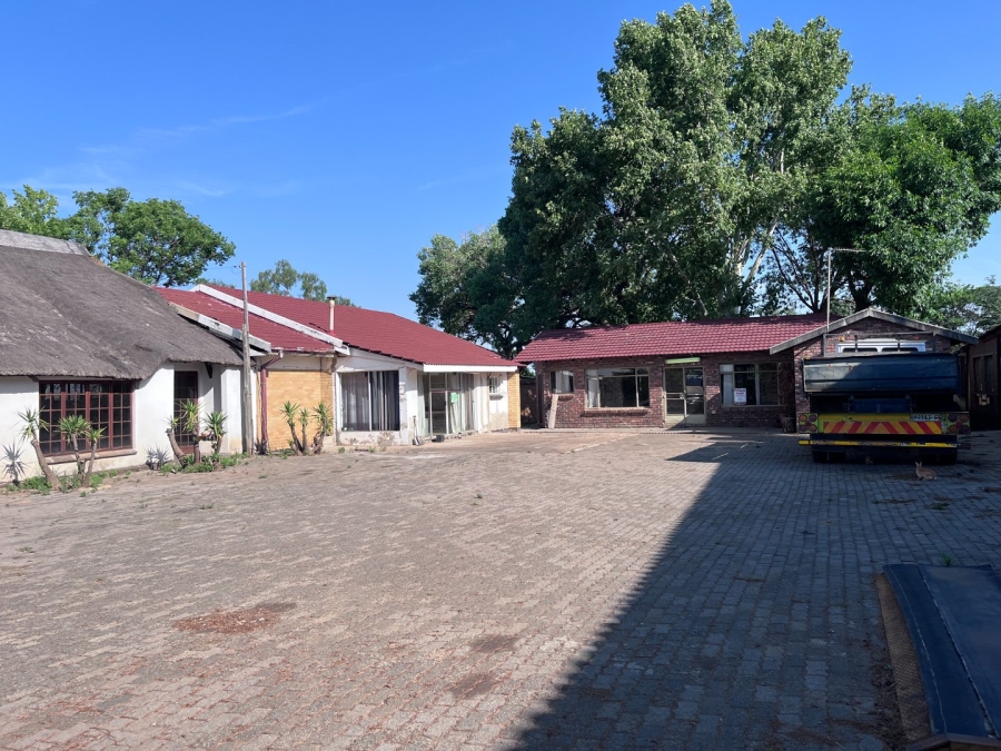 Commercial Property for Sale in Theoville Gauteng