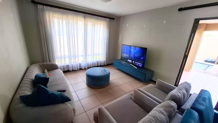 5 Bedroom Property for Sale in Erand Gardens Gauteng