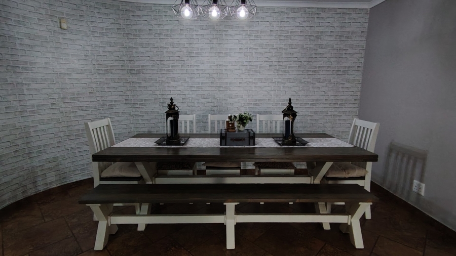 To Let 7 Bedroom Property for Rent in Eldoraigne Gauteng