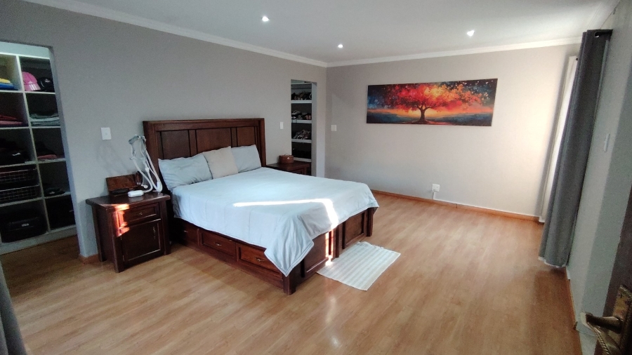 To Let 7 Bedroom Property for Rent in Eldoraigne Gauteng