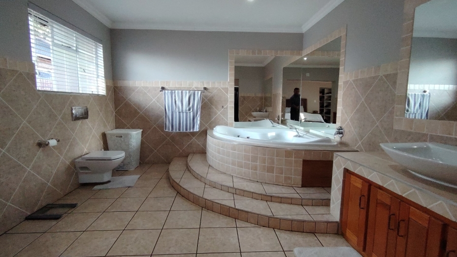 To Let 7 Bedroom Property for Rent in Eldoraigne Gauteng