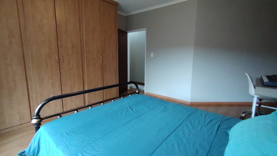 To Let 7 Bedroom Property for Rent in Eldoraigne Gauteng